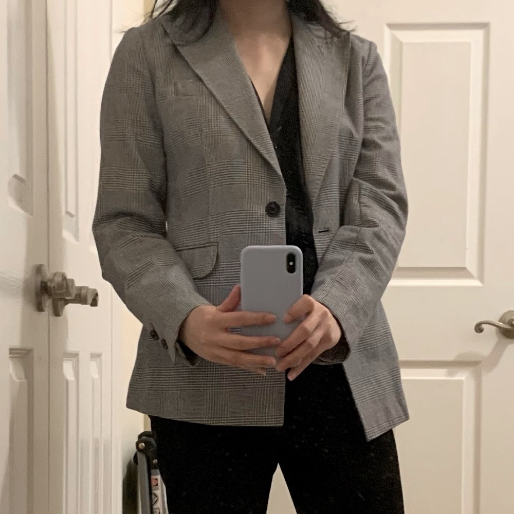 Uniqlo Ines de la Fressange Houndstooth brazer.